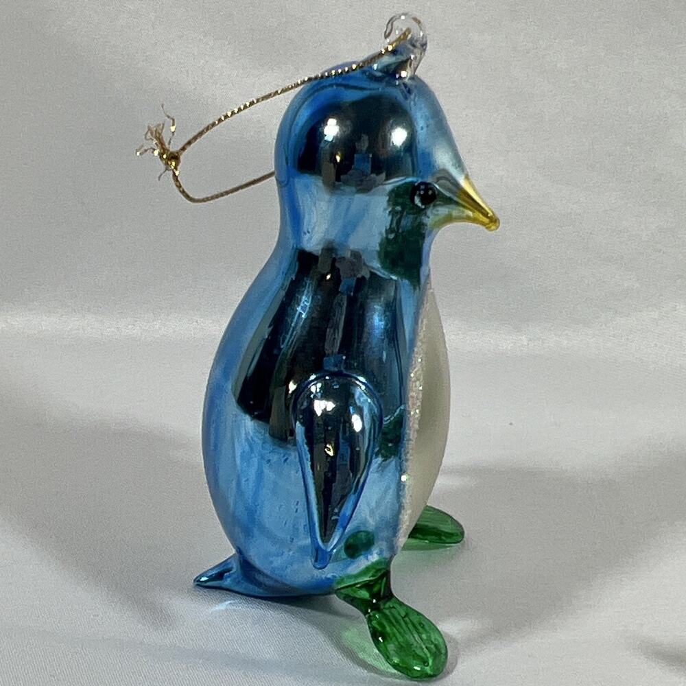 Vintage Hand Blown Art Glass Penguin Figurine Ornament Blue Green Glossy 4.5” - Picture 3 of 9